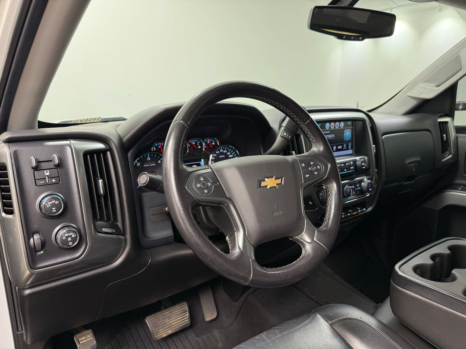 Used 2018 Chevrolet Silverado 1500 LT w/ All Star Edition AWD/4WD image 13