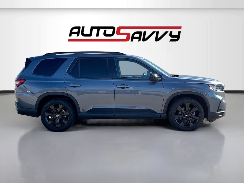 Used 2025 Honda Pilot Black Edition image 8