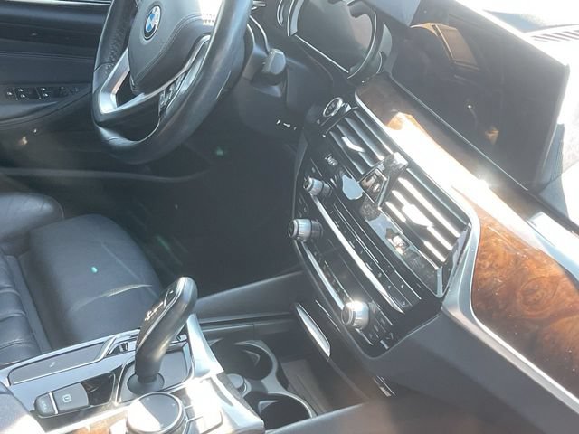Used 2018 BMW 530i RWD image 11