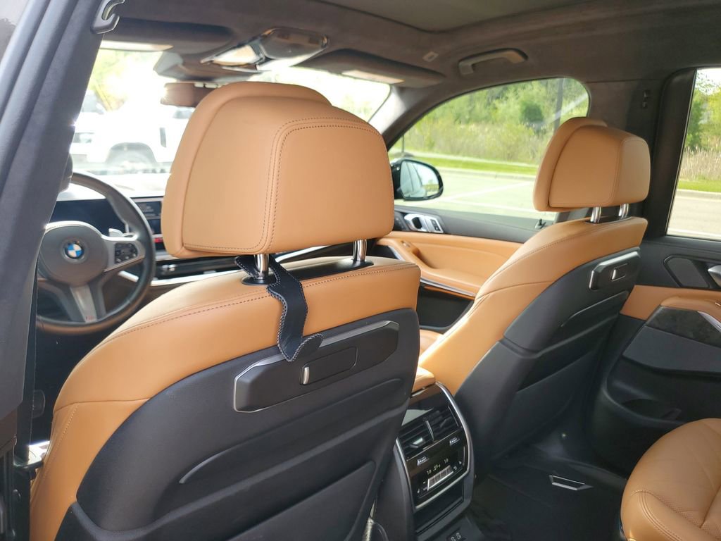 Used 2024 BMW X7 xDrive40i w/ Executive Package AWD/4WD image 26
