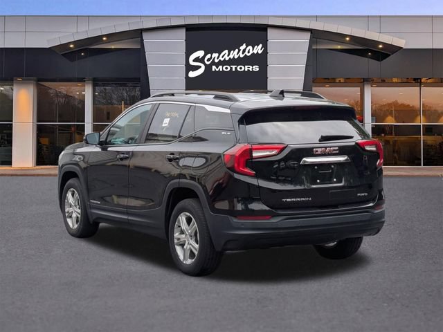 Certified 2023 GMC Terrain SLE w/ Driver Convenience Package AWD/4WD image 3