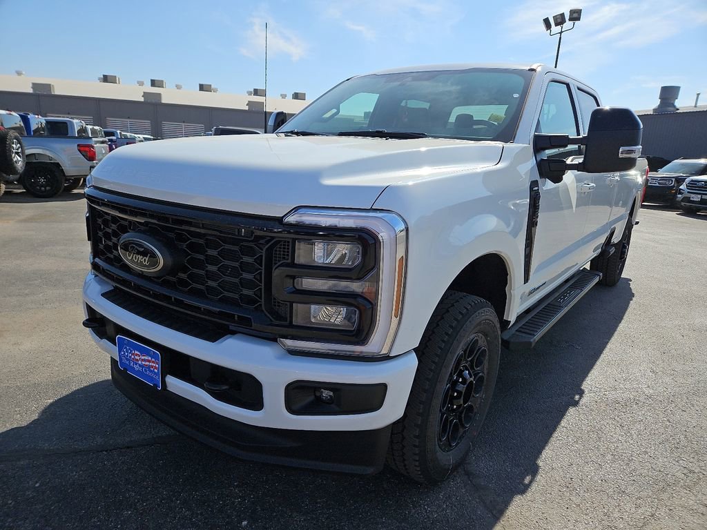 New 2026 Ford F350 Lariat w/ Black Appearance Package image 4