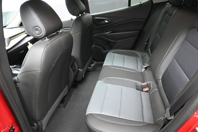 New 2026 Chevrolet Trax LT w/ Midnight Edition FWD image 9