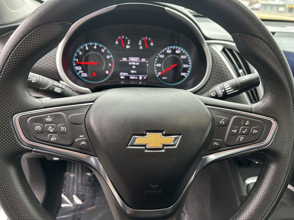 Used 2025 Chevrolet Malibu LT image 19