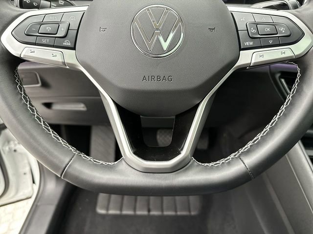 Certified 2025 Volkswagen Tiguan SE image 15