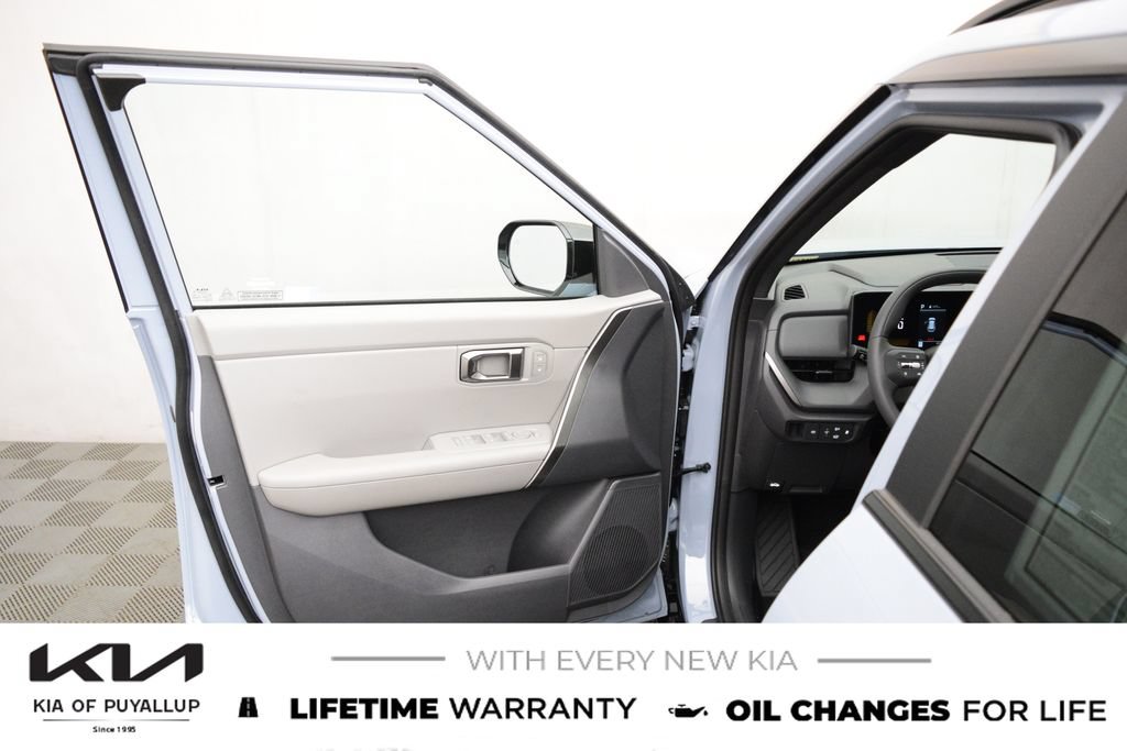 New 2027 Kia Seltos X-Line S w/ X-Line S Premium Package AWD/4WD image 9