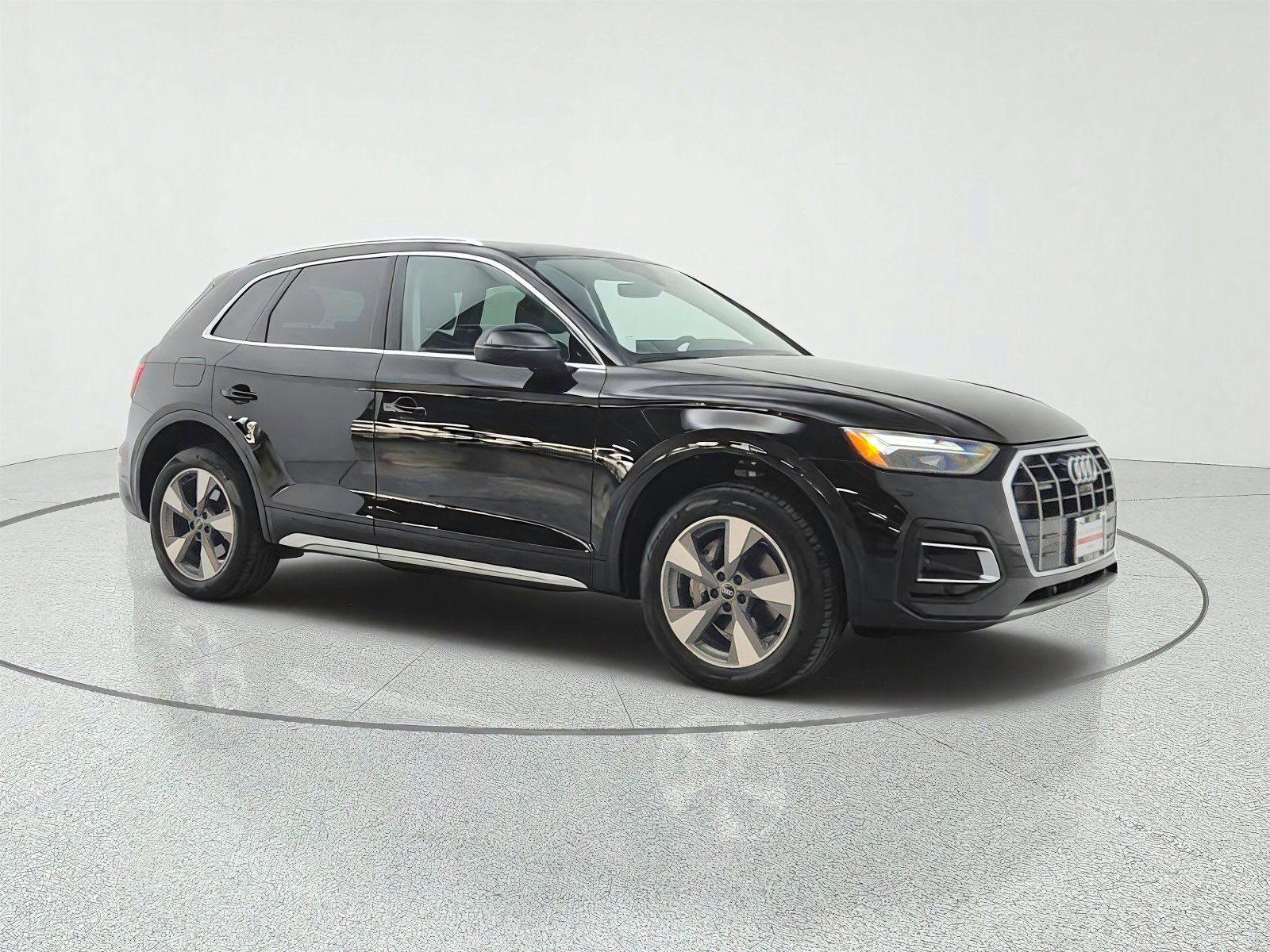 Used 2023 Audi Q5 2.0T Premium Plus w/ Premium Plus Package AWD/4WD image 3