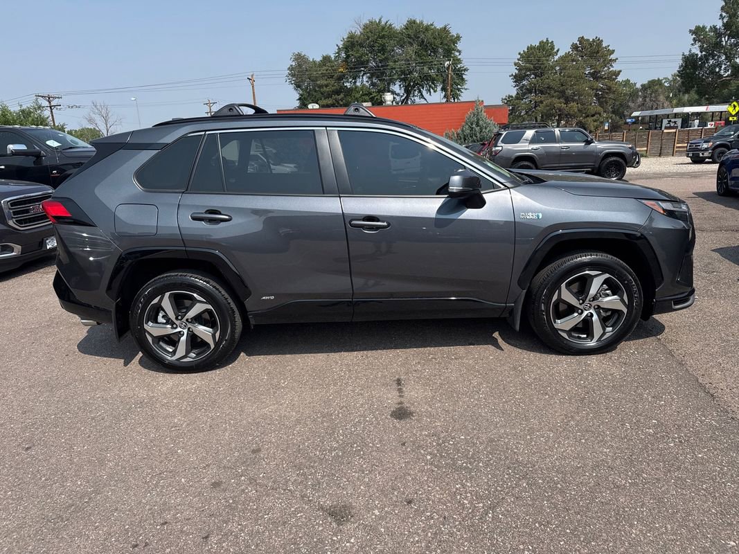 Used 2023 Toyota RAV4 SE image 8