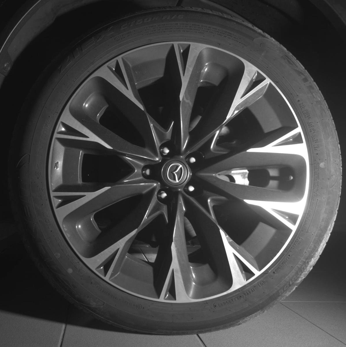 Used 2024 MAZDA CX-90 Plug-In Hybrid w/ Premium Pkg image 9