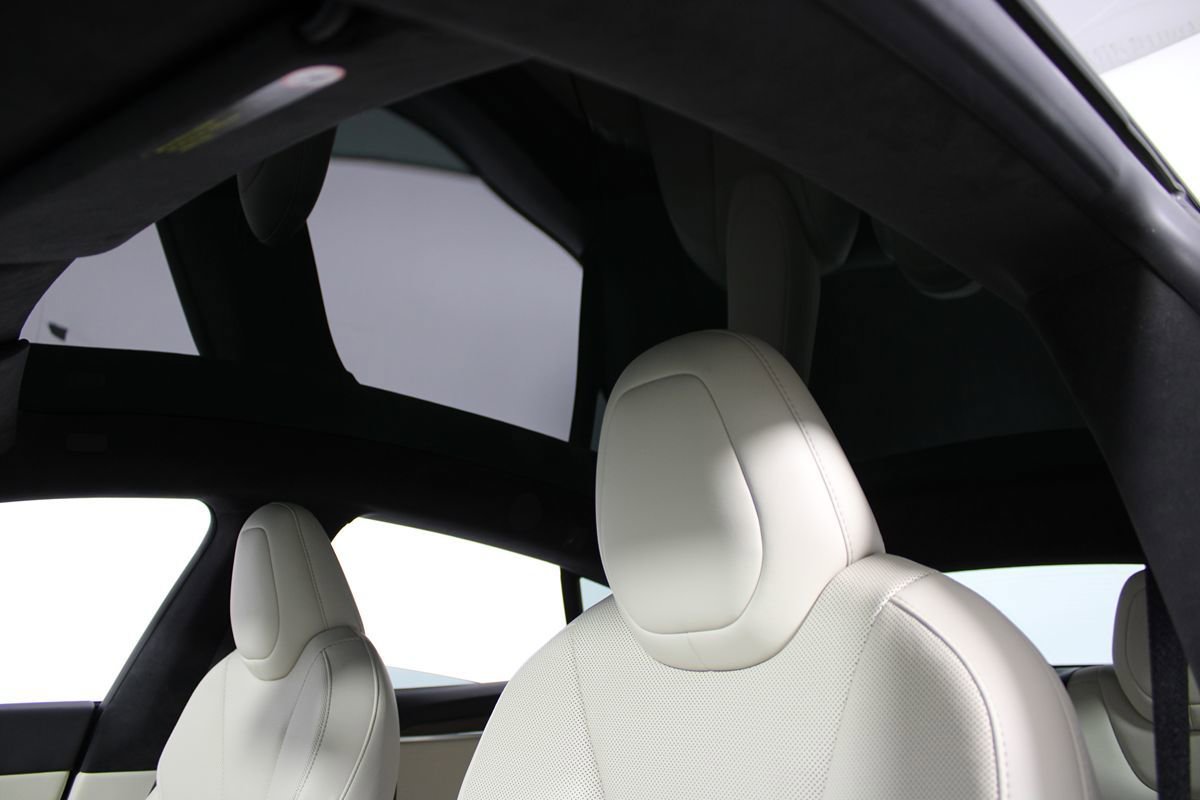 Used 2022 Tesla Model S AWD/4WD image 9