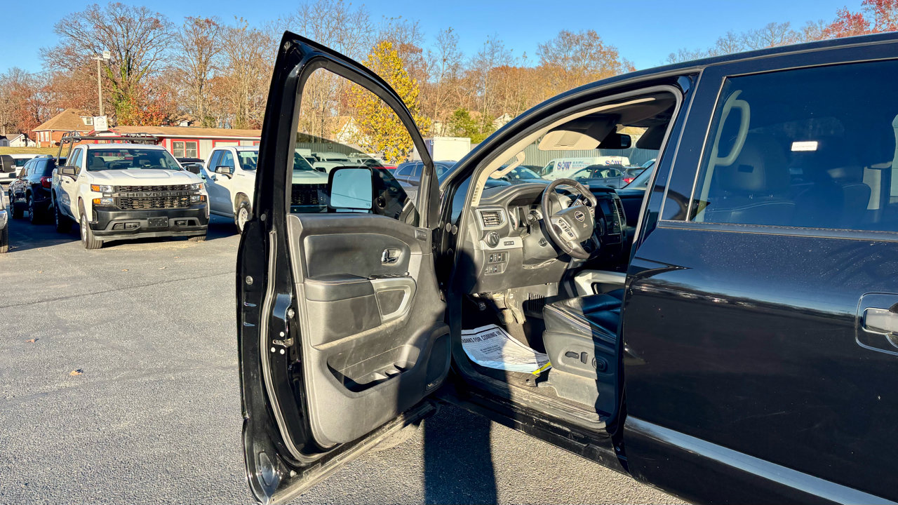 Used 2018 Nissan Titan PRO-4X w/ Pro-4x Convenience Package image 14