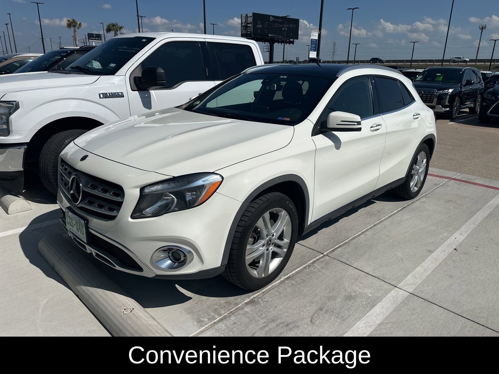 Used 2018 Mercedes-Benz GLA 250 4MATIC image 1