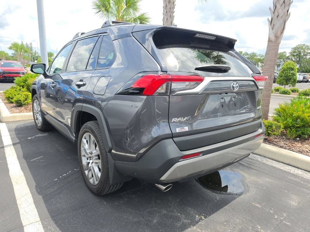 Used 2025 Toyota RAV4 Limited FWD image 11