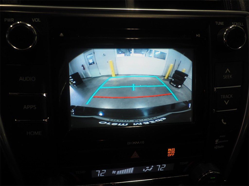 Used 2016 Toyota Camry XLE image 17