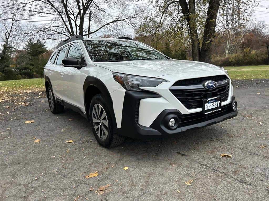 Certified 2023 Subaru Outback 2.5i image 2