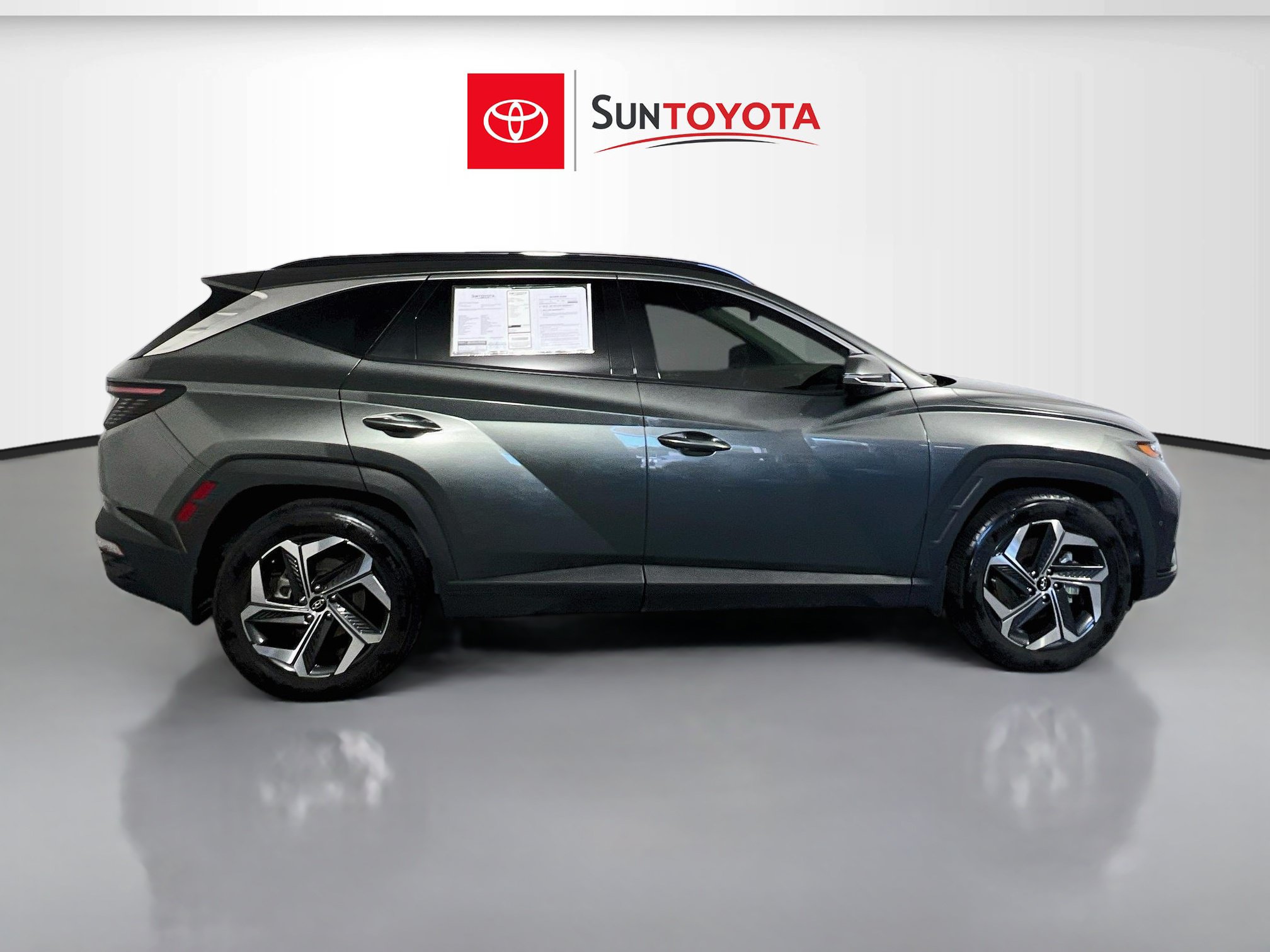 Used 2023 Hyundai Tucson Limited w/ Cargo Package FWD image 2