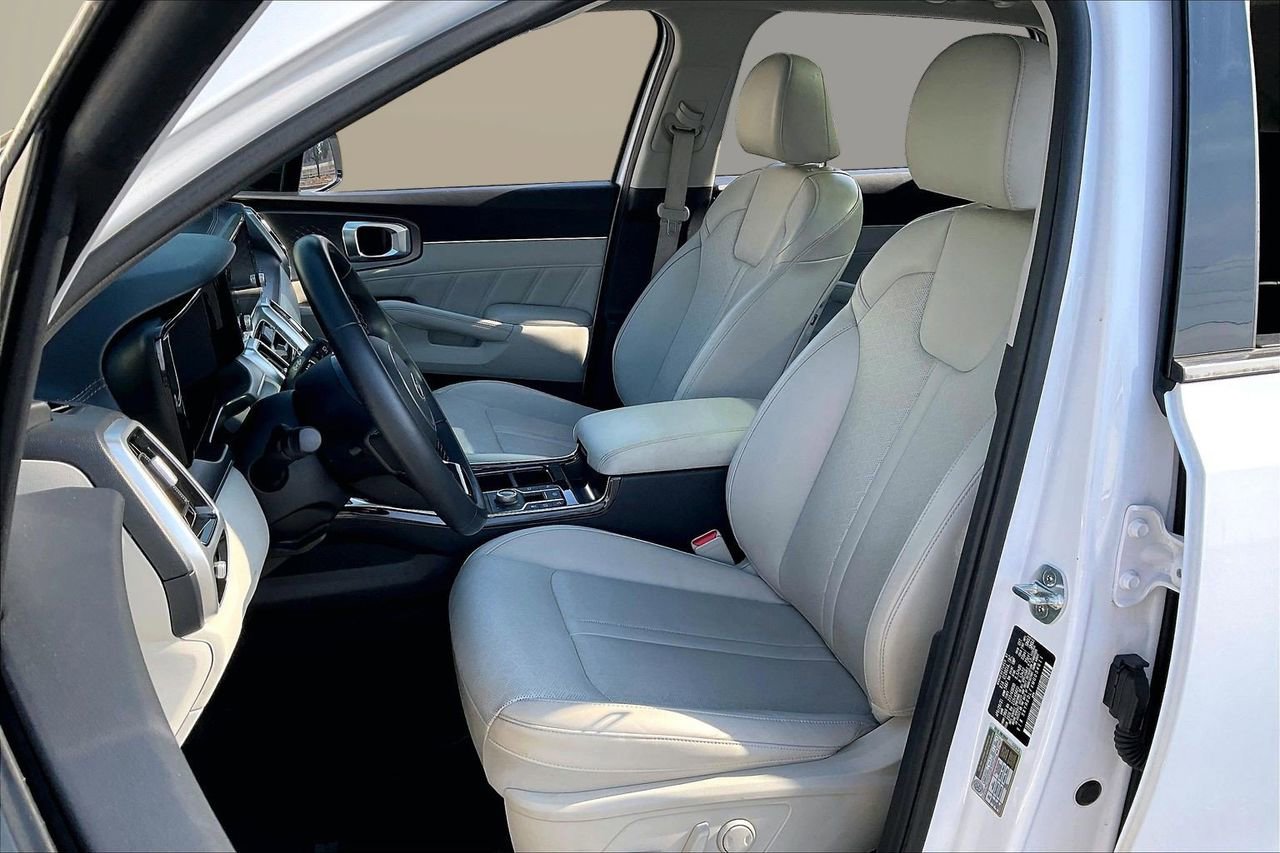 Used 2021 Kia Sorento SX image 23