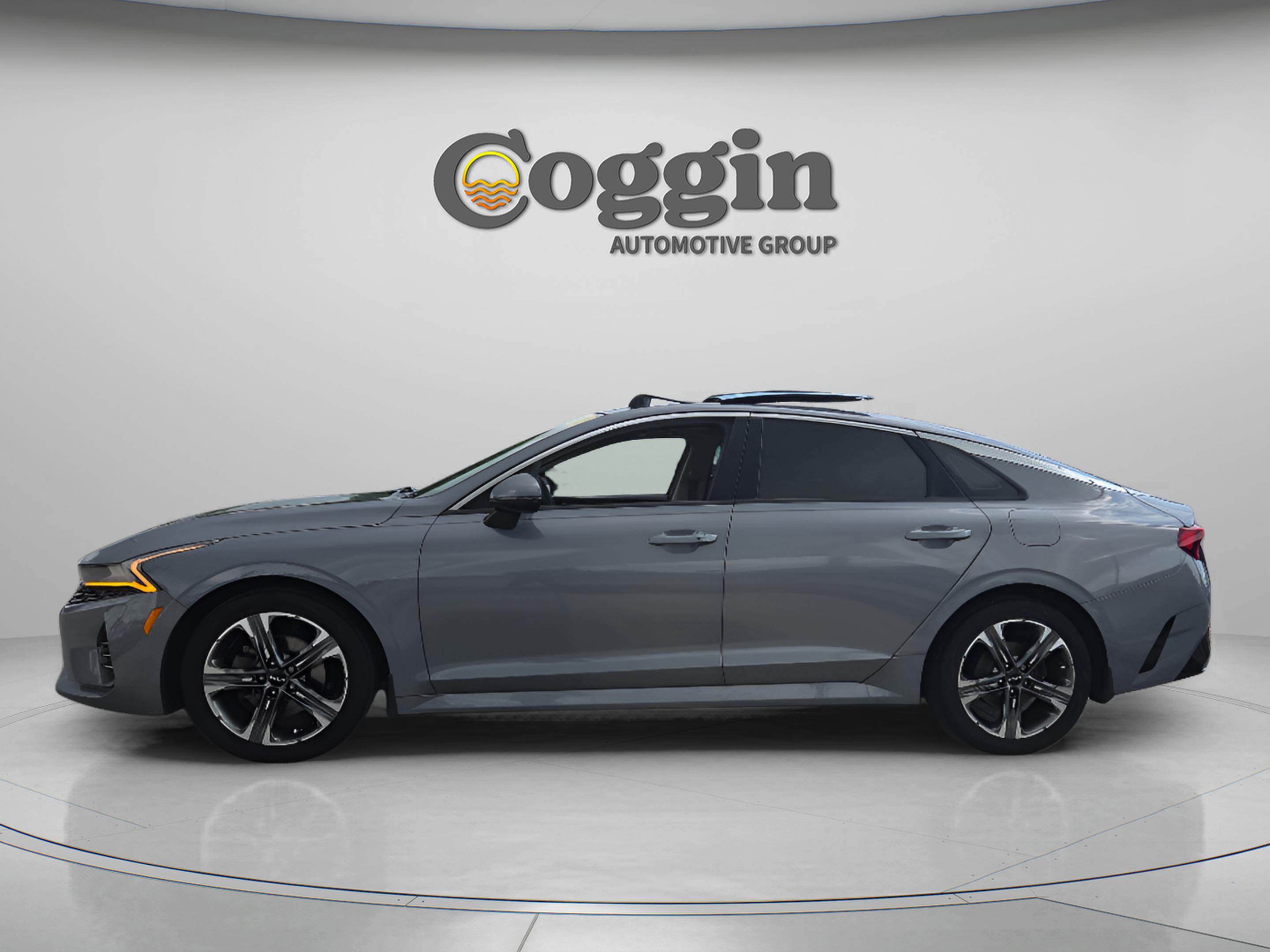Used 2022 Kia K5 EX FWD image 2