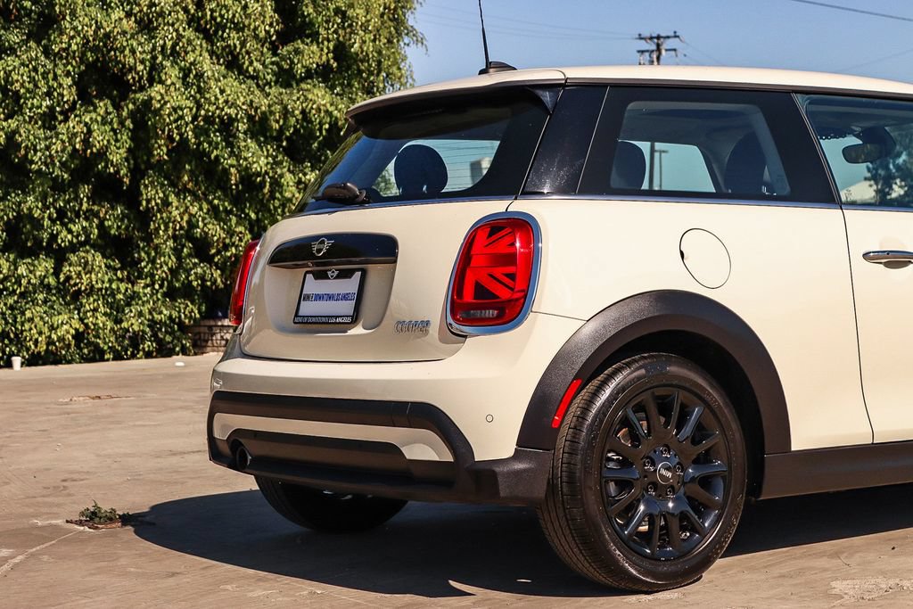Used 2023 MINI Cooper 2-Door Hardtop FWD image 12