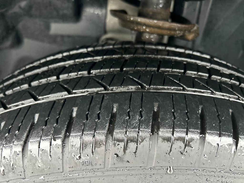 Used 2016 Jeep Renegade Latitude w/ Popular Equipment Group image 28