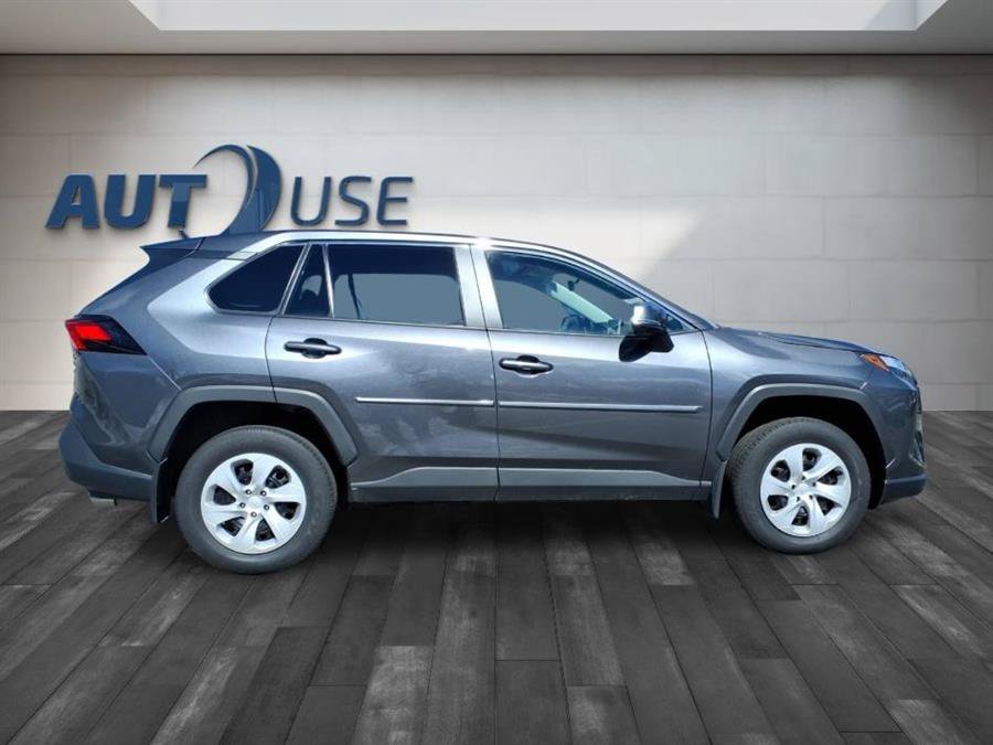 Used 2025 Toyota RAV4 LE AWD/4WD image 6