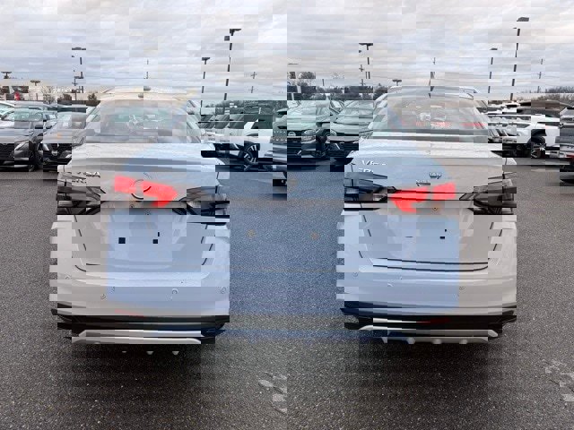 New 2025 Nissan Versa SV w/ Trunk Package image 6