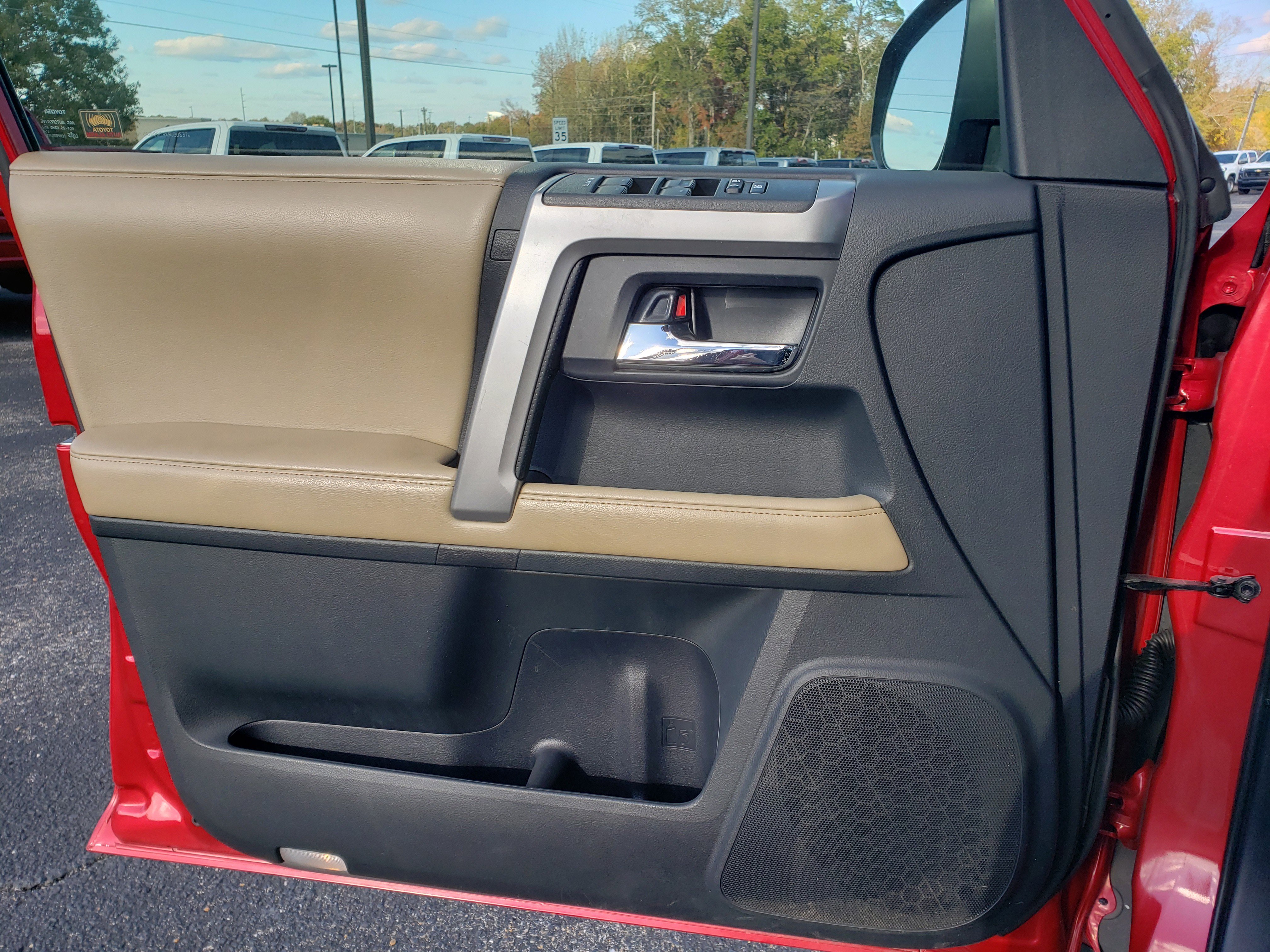 Used 2015 Toyota 4Runner 2WD image 11