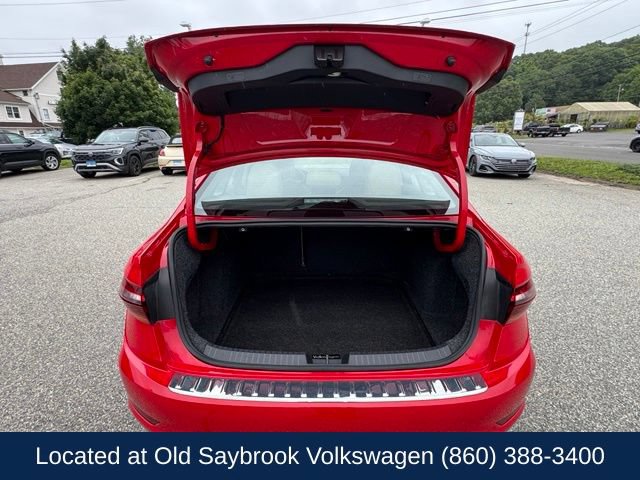 Used 2019 Volkswagen Jetta SEL w/ Cold Weather Package FWD image 20