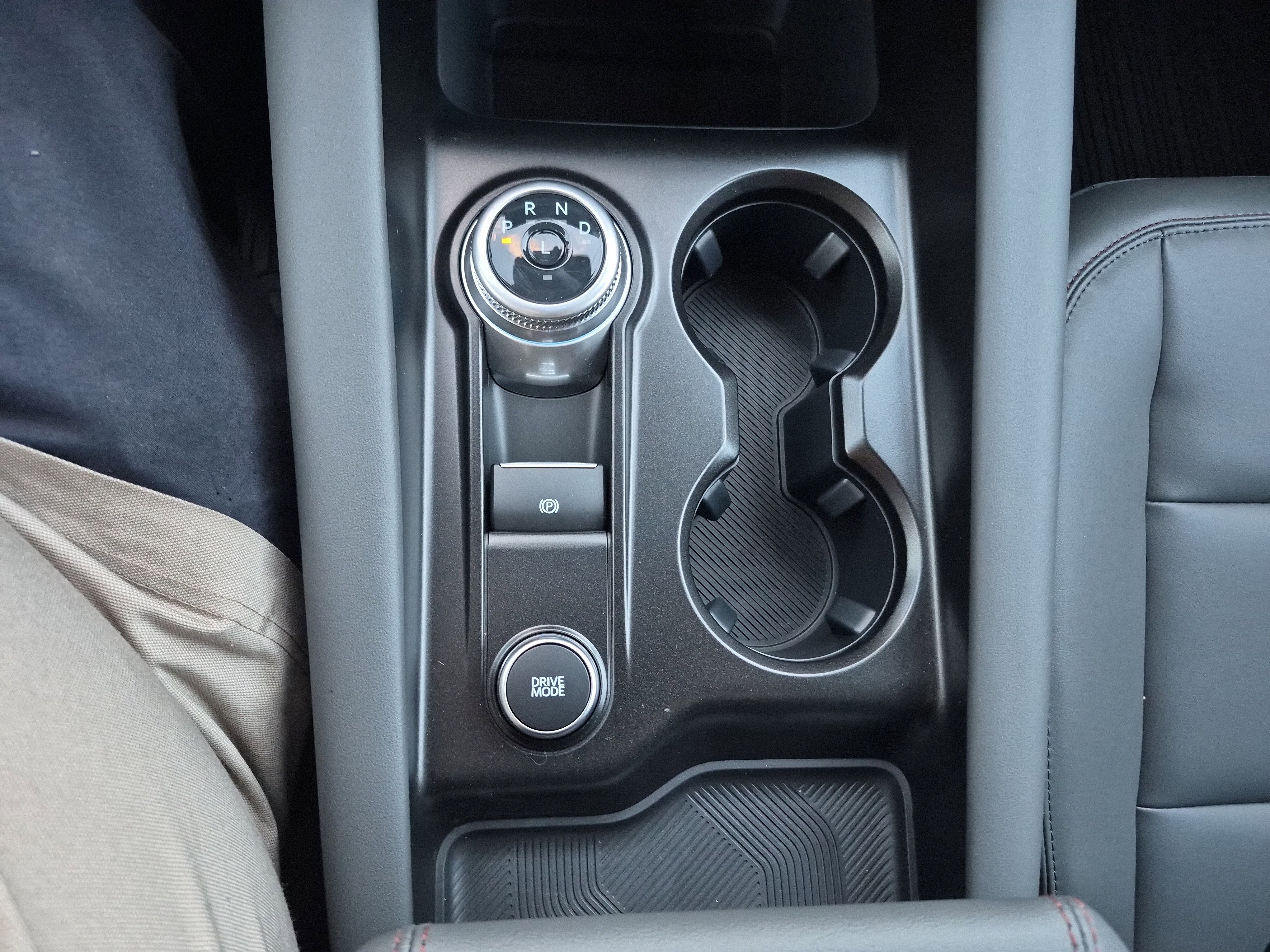 New 2026 Ford Explorer Active w/ Active Comfort Package image 29