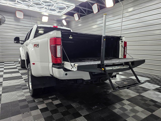 Used 2021 Ford F450 Platinum w/ FX4 Off-Road Package AWD/4WD image 12
