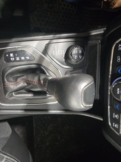 Used 2019 Jeep Cherokee Trailhawk image 14