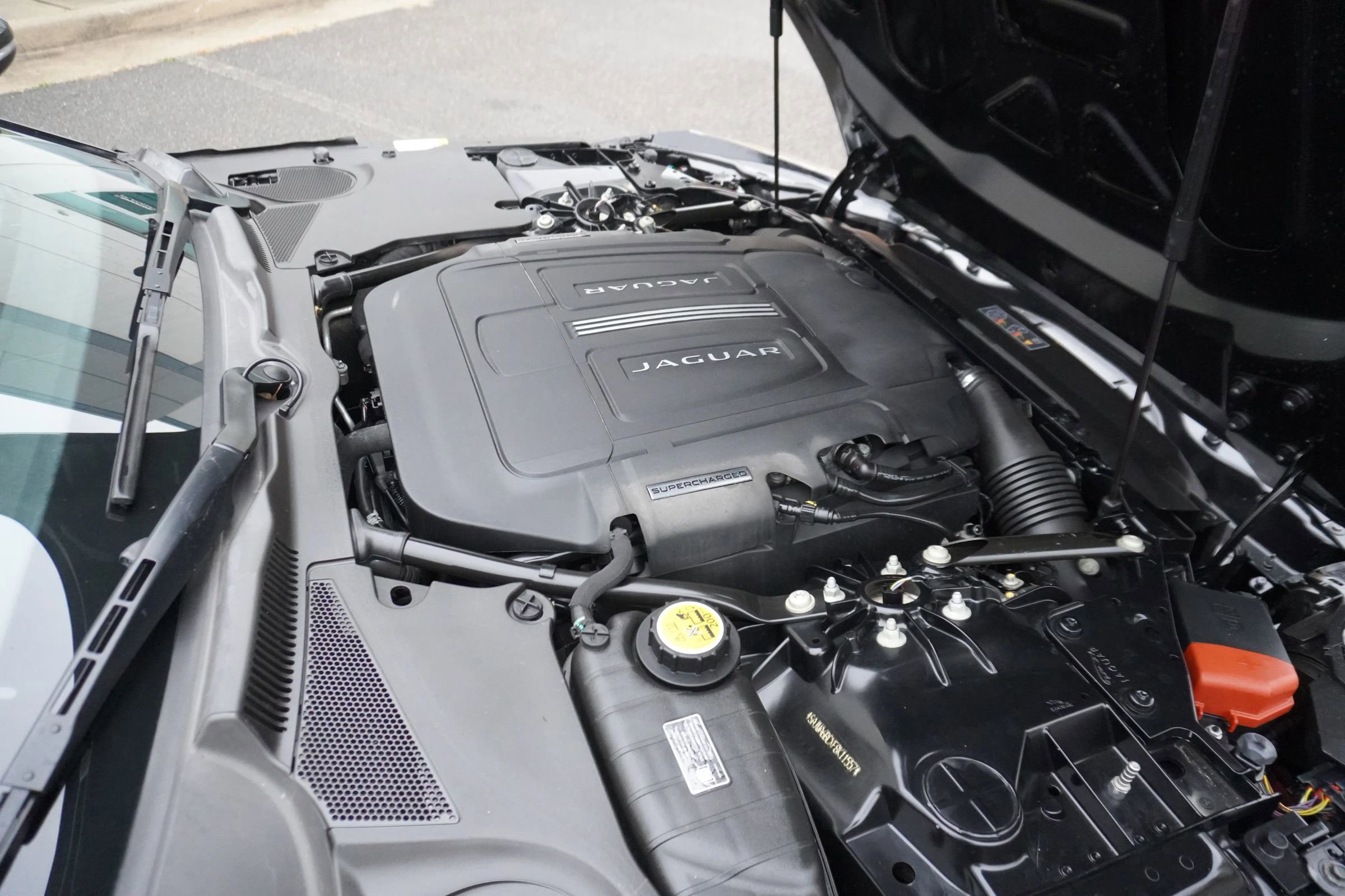 Used 2015 Jaguar F-TYPE S image 33