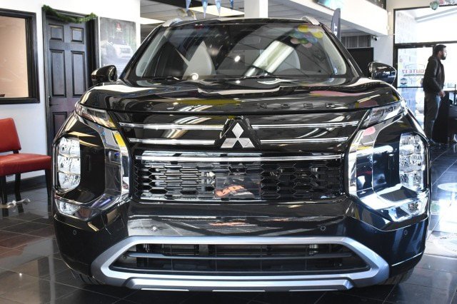 New 2026 Mitsubishi Outlander SEL AWD/4WD image 2