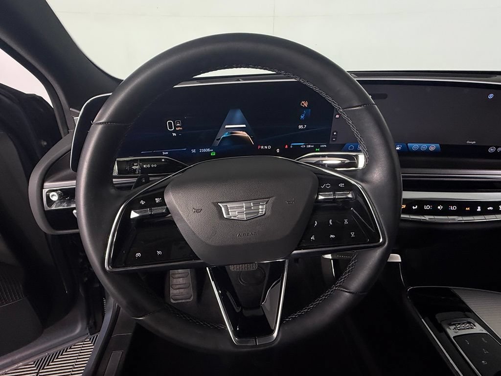 Used 2024 Cadillac Lyriq Tech RWD image 16