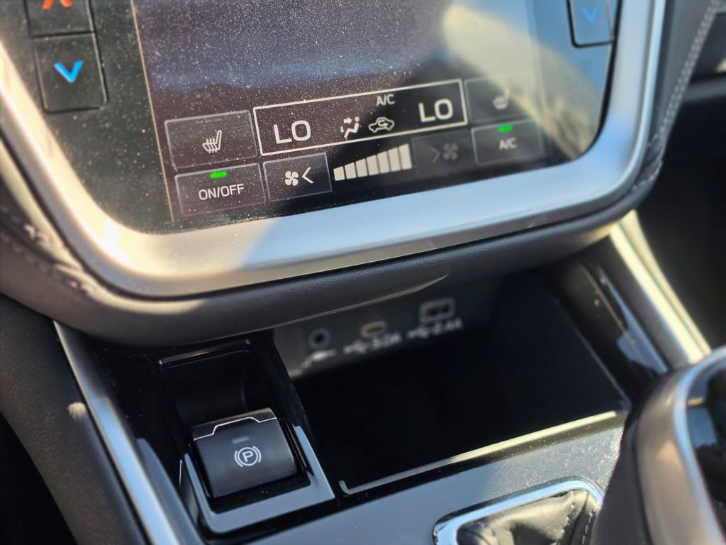 Used 2025 Subaru Outback Premium image 23