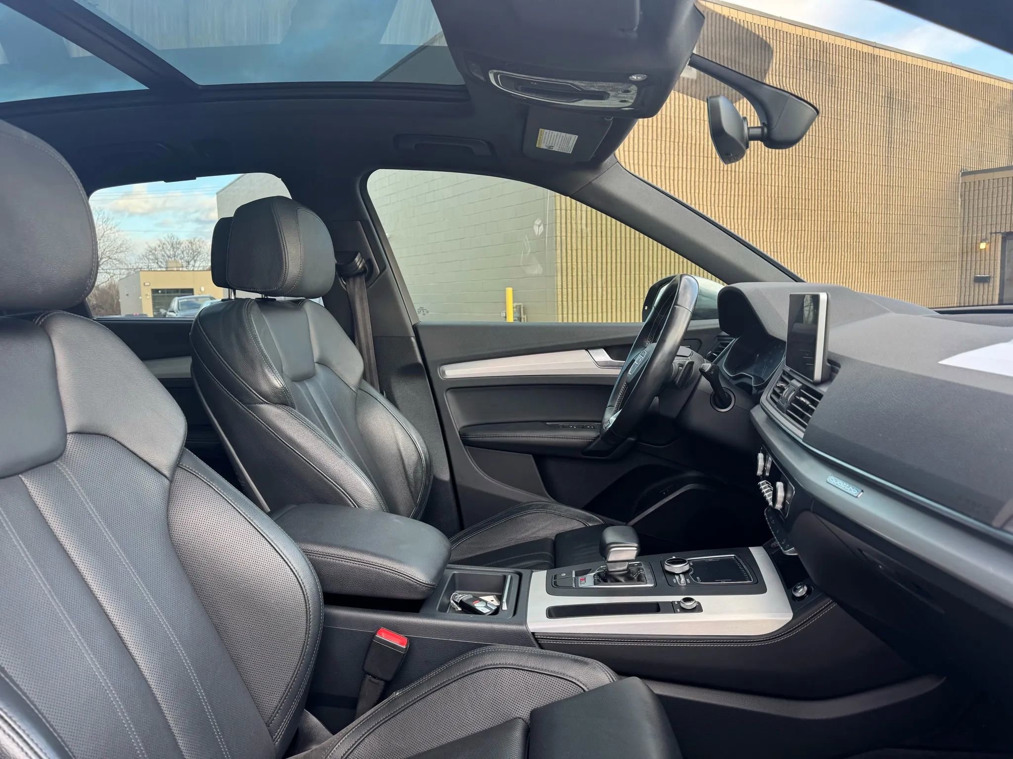Used 2018 Audi SQ5 Premium Plus AWD/4WD image 27