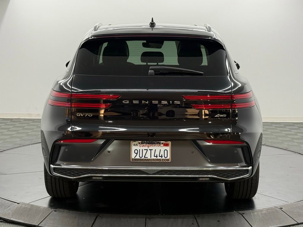 Used 2026 Genesis GV70 2.5T Select image 7