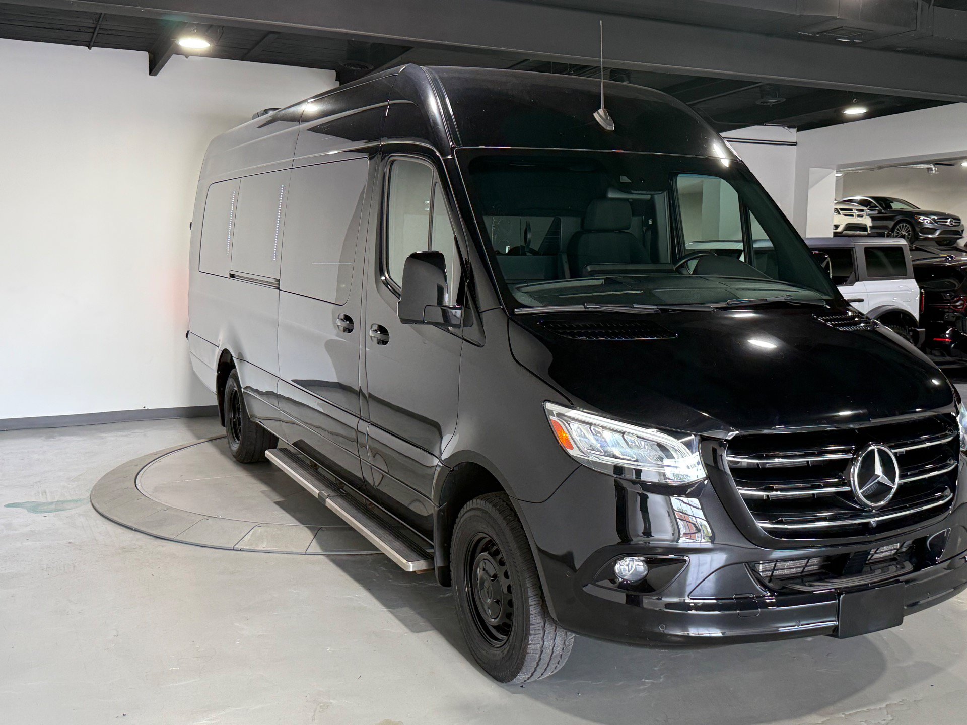 Used 2024 Mercedes-Benz Sprinter 3500 image 7