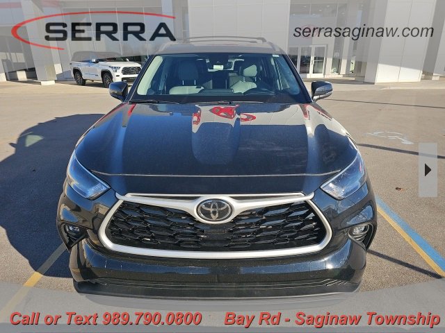 Used 2024 Toyota Highlander AWD