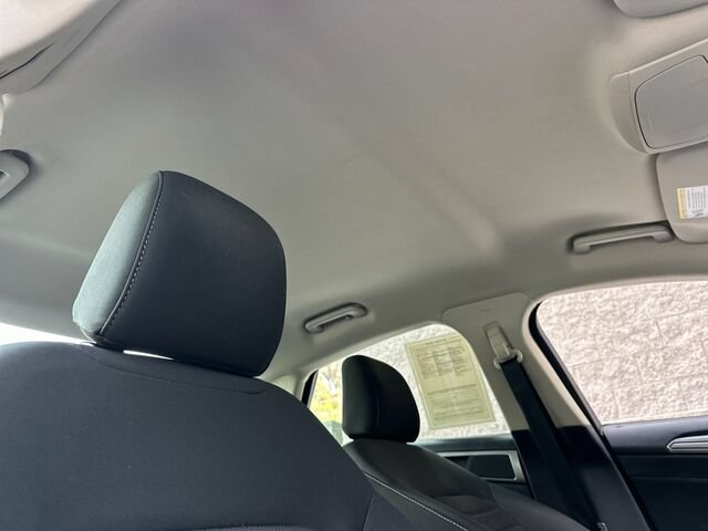 Used 2020 Ford Fusion SE FWD image 19