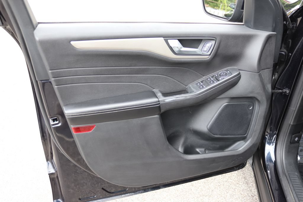 Used 2021 Ford Escape SE FWD image 10