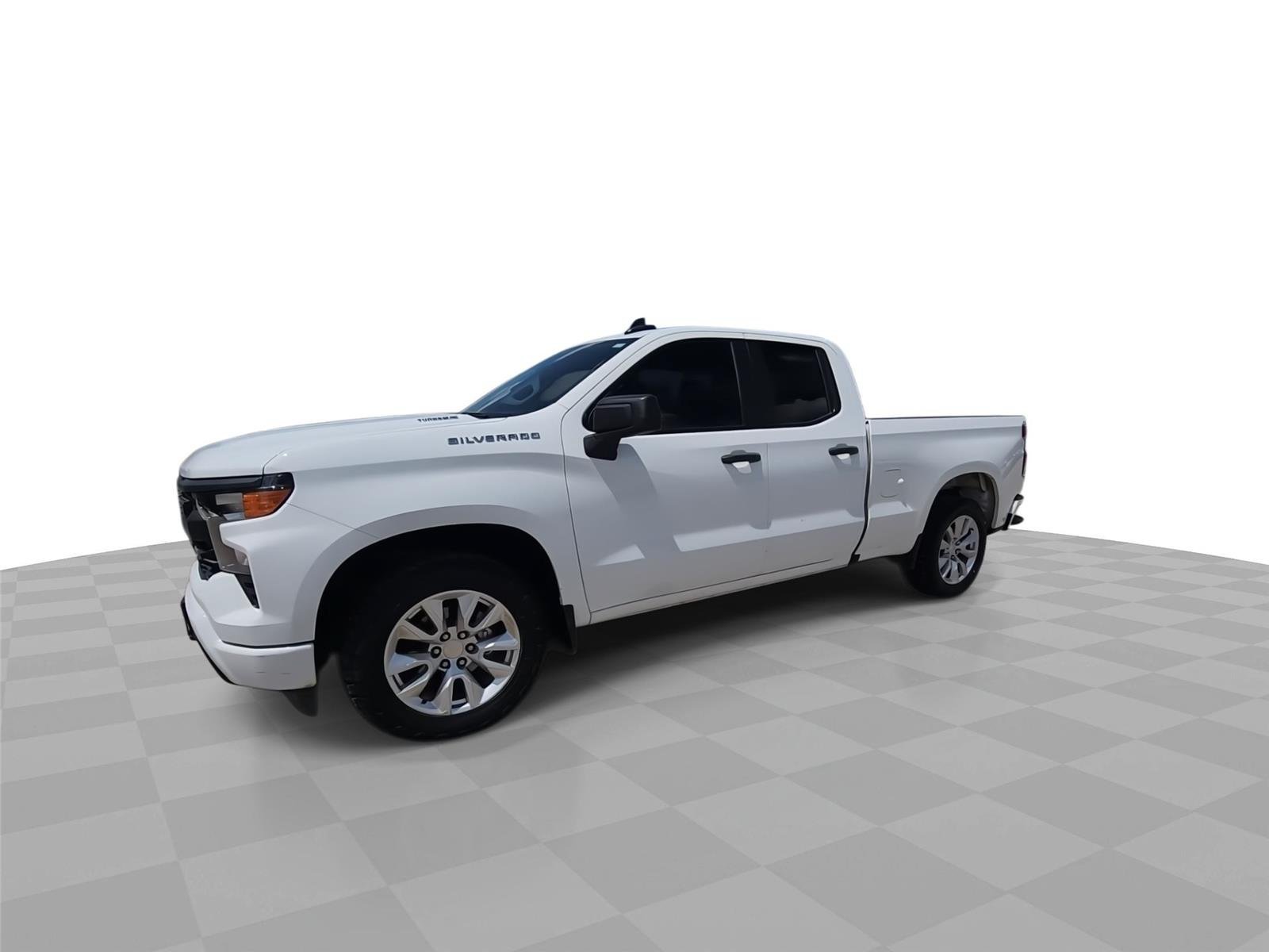 Certified 2025 Chevrolet Silverado 1500 Custom RWD image 4