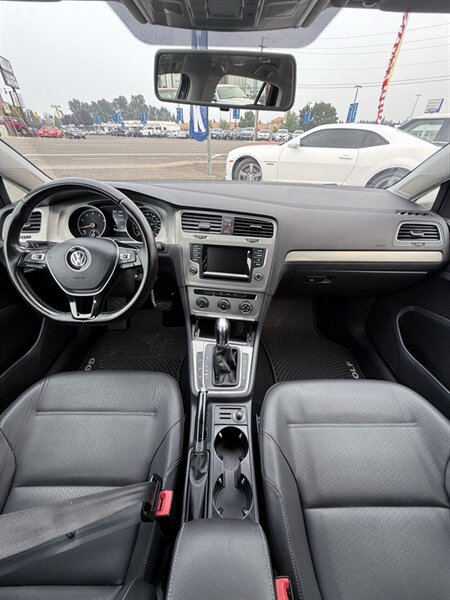 Used 2015 Volkswagen Golf S FWD image 20