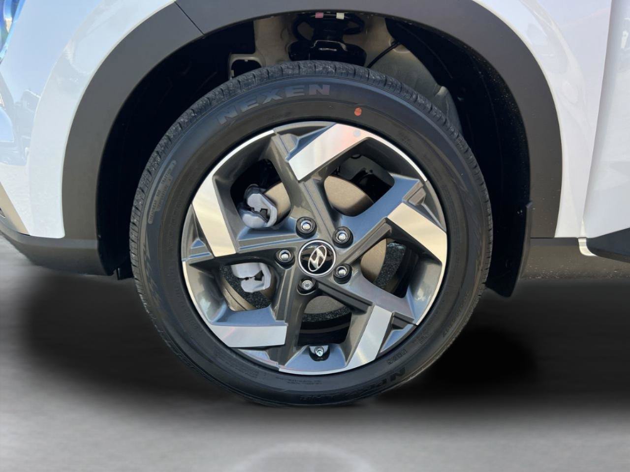 New 2025 Hyundai Venue SEL FWD image 14