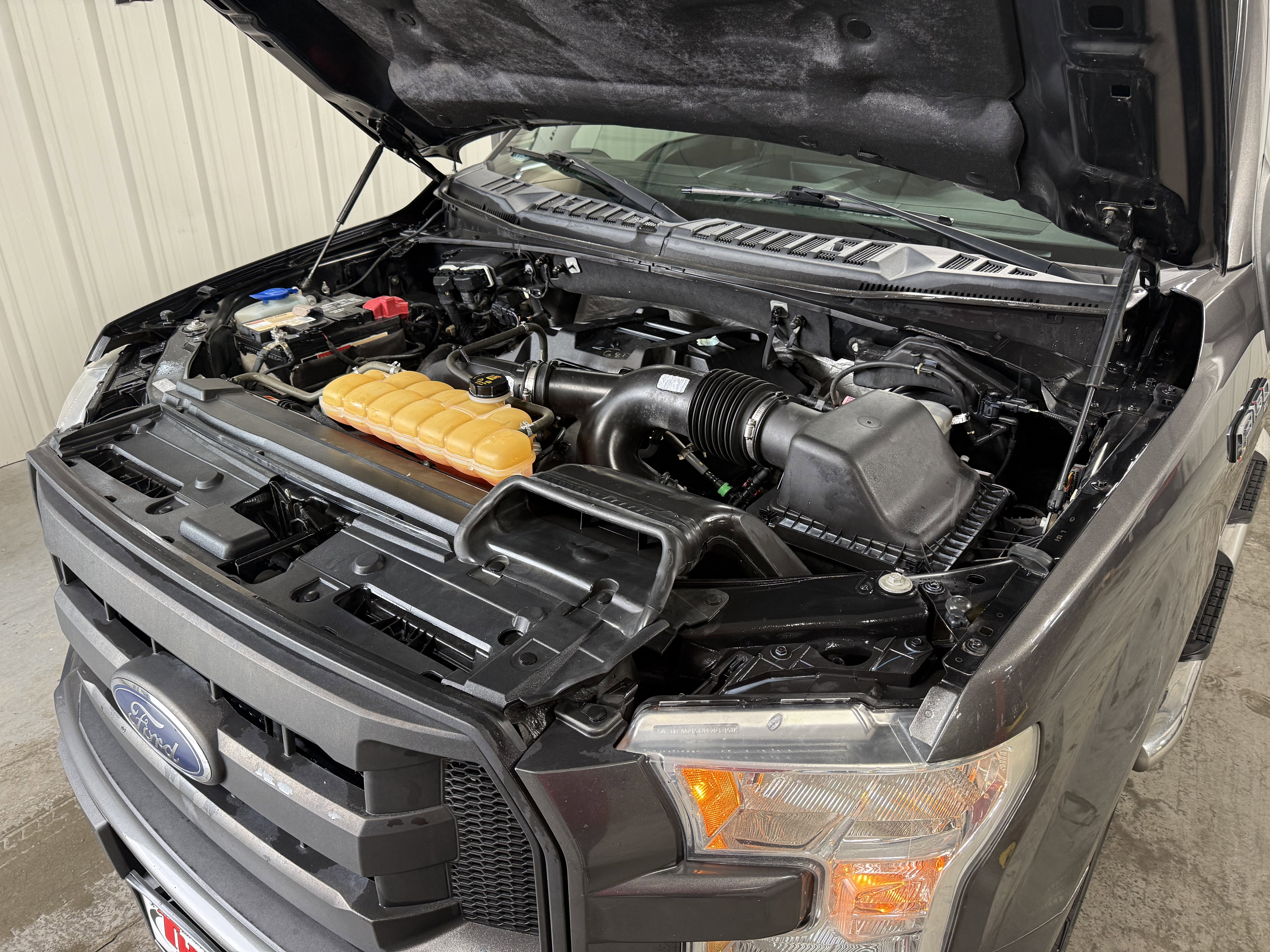 Used 2016 Ford F150 XL w/ Equipment Group 101A Mid AWD/4WD image 13