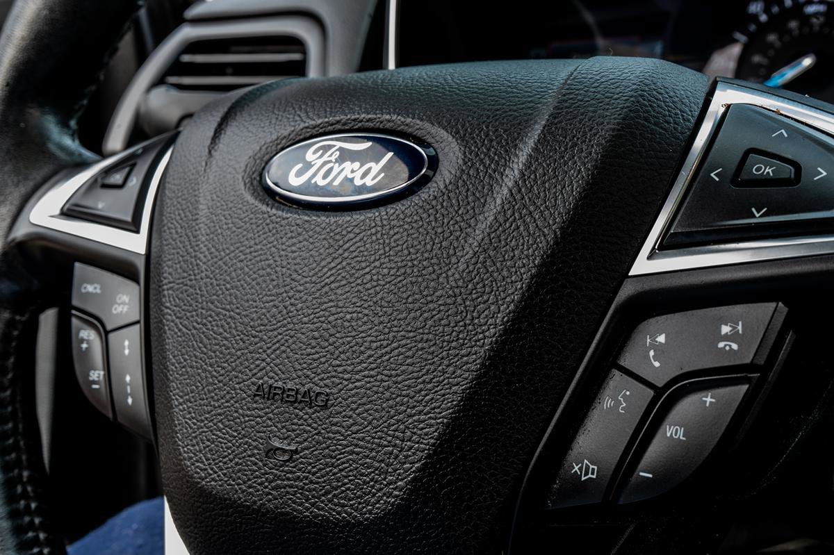 Used 2018 Ford Fusion Energi Titanium image 27