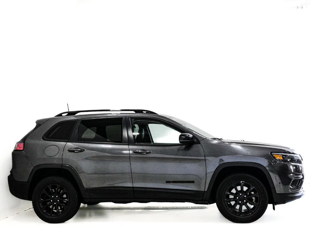 Used 2023 Jeep Cherokee Altitude Lux AWD/4WD image 4