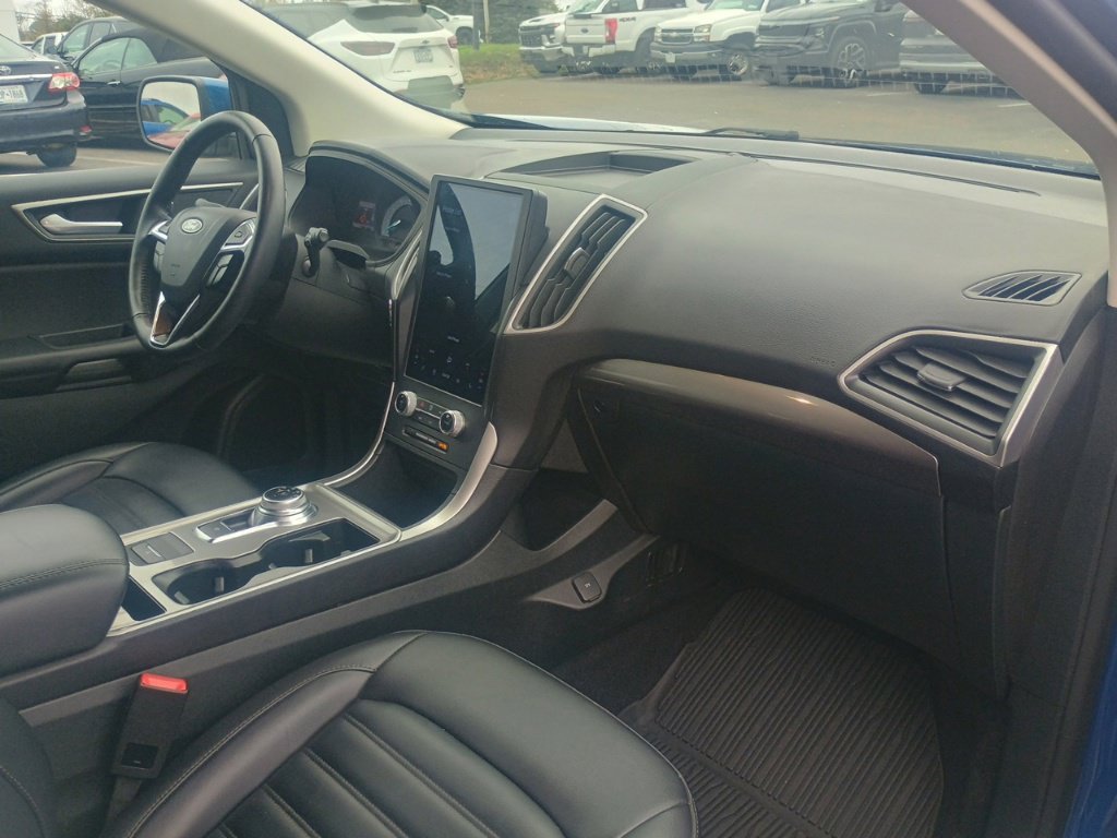 Used 2024 Ford Edge SEL AWD/4WD image 11
