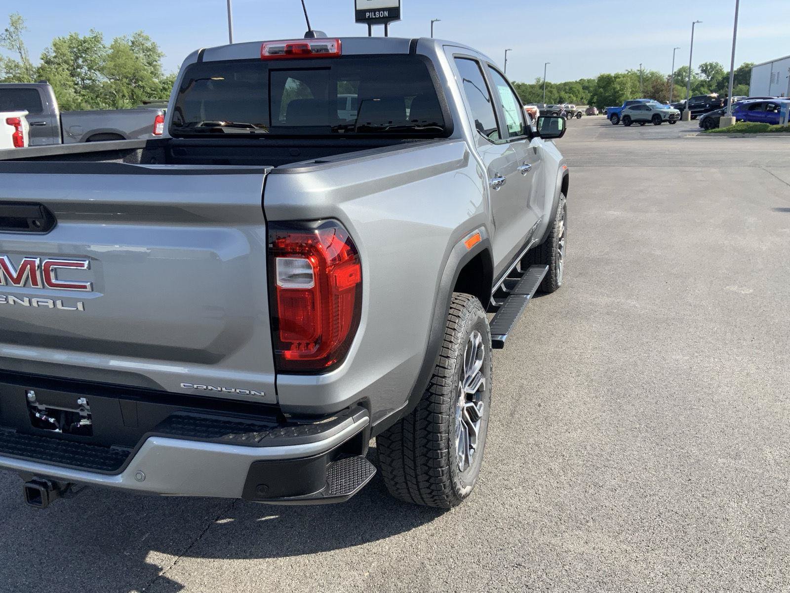 New 2026 GMC Canyon Denali AWD/4WD image 17