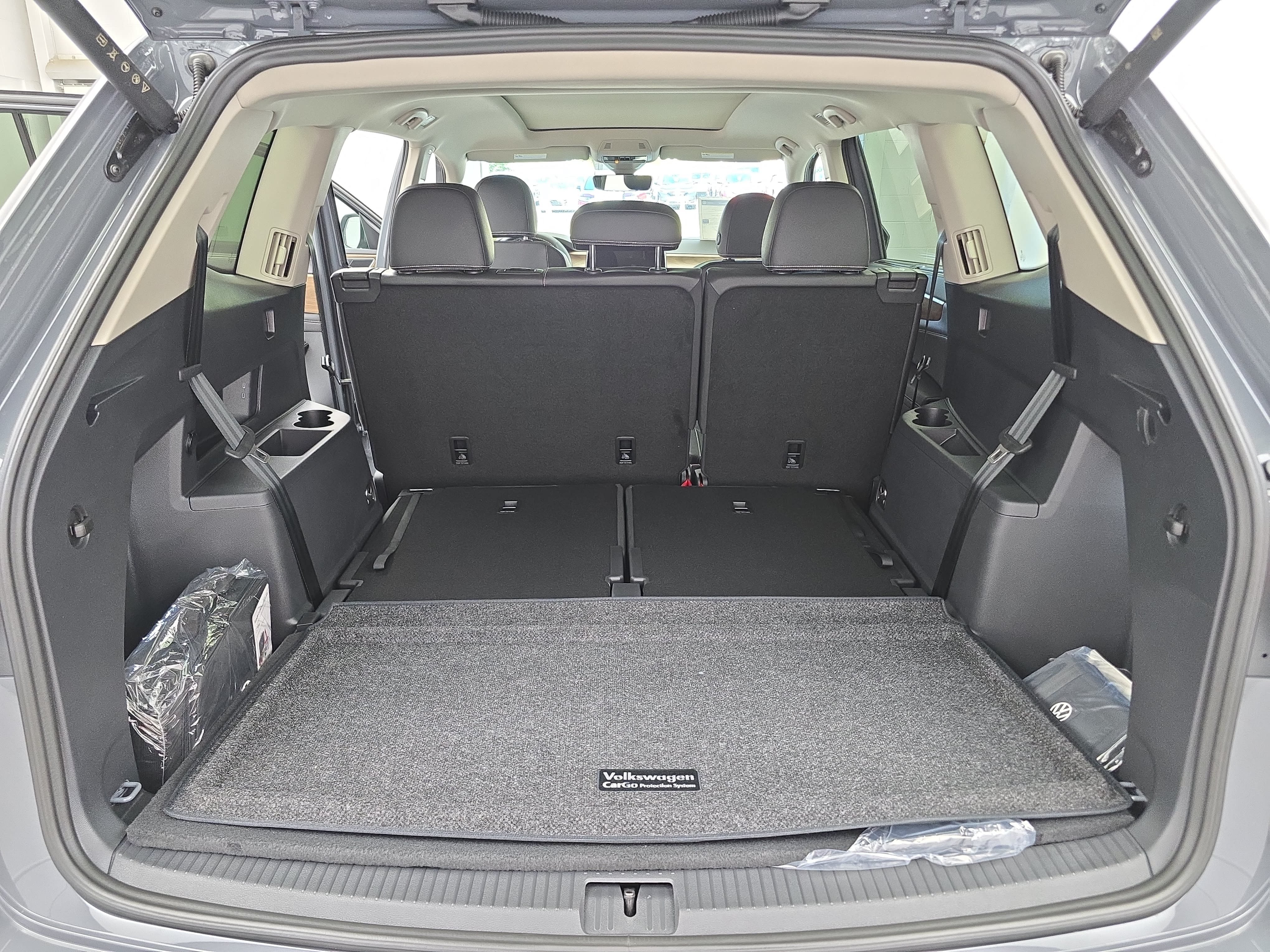 New 2026 Volkswagen Atlas SE FWD image 13
